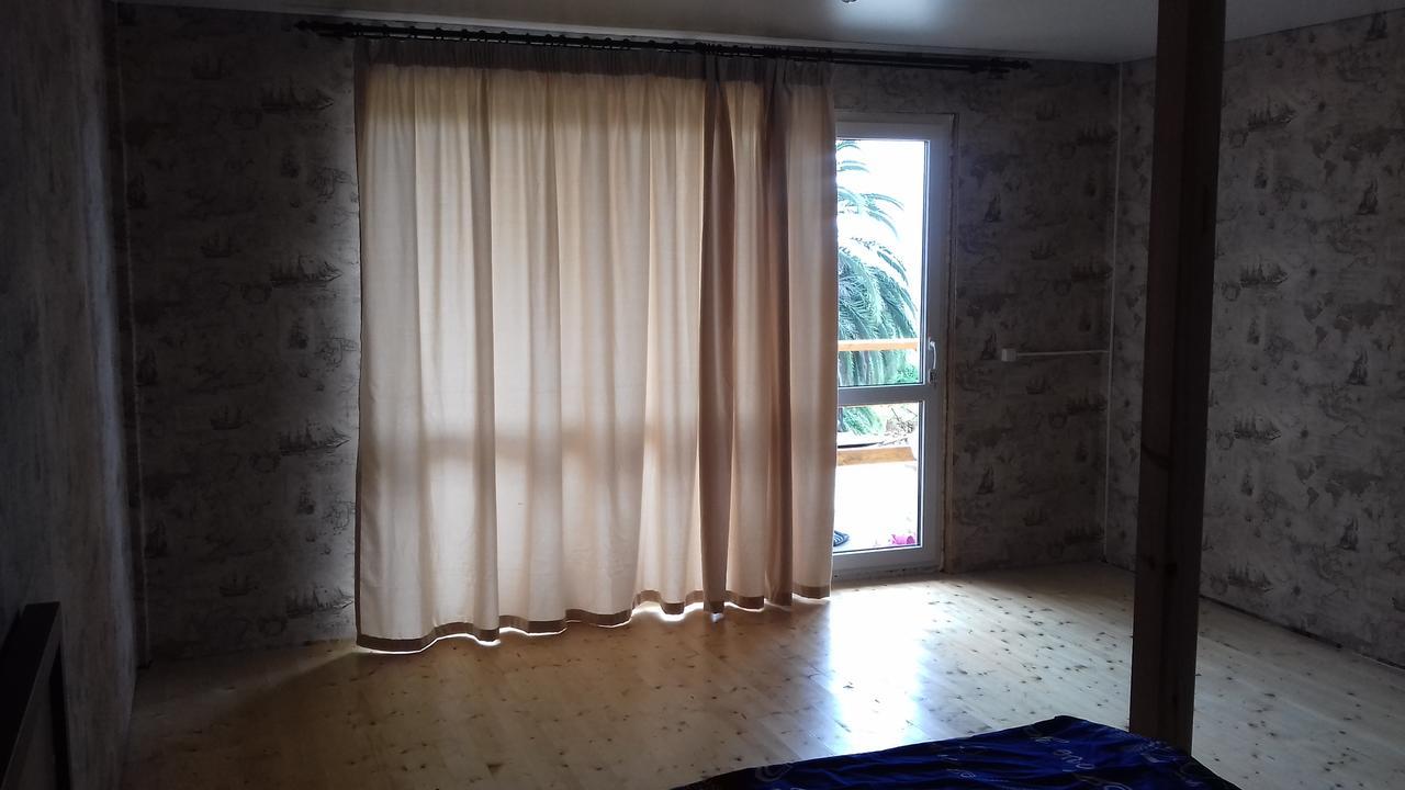 Guest House On Sovhoznaya Гагра Екстер'єр фото